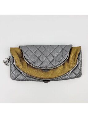 Chanel Quilted Bicolor CC Logo Charm Clutch Leather Silver Gold Vintage